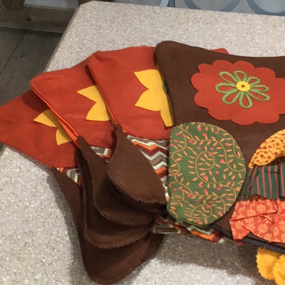 Chair back covers OWL with a matching pillow. - Picture 3 of 7